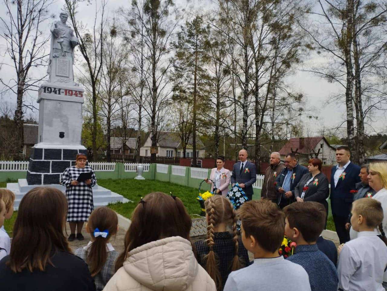 Делегации СПК "Прогресс-Вертелишки "приняли участие в митингах, посвящённых Дню Победы в д.Житомля и д.Рыбница