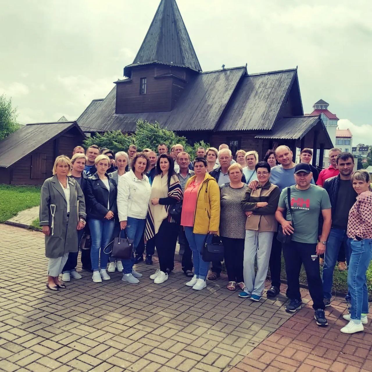 40 работников, членов профсоюза СПК «Прогресс-Вертелишки» посетили открытие международного фестиваля искусств «Славянский базар»