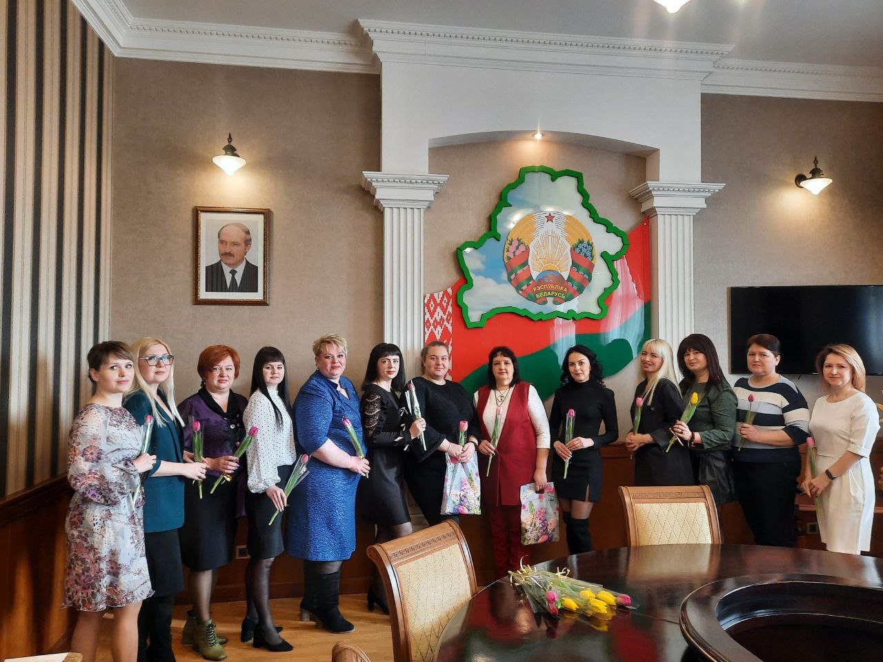 В преддверии Международного женского дня 8 марта в СПК Прогресс-Вертелишки поздравили женщин с праздником весны!