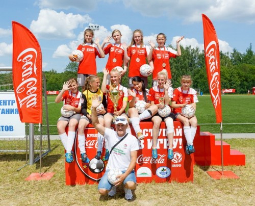 Ученицы Вертелишковской средней школы в составе команды Гродненской области выиграли республиканский турнир по футболу