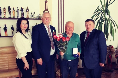 Председатель СПК «Прогресс-Вертелишки» был награжден профсоюзным «Знакам Пашаны».